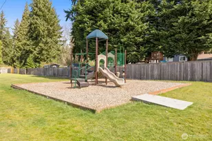 12240 SE 60th St, Bellevue, WA 98006 - Photo 29