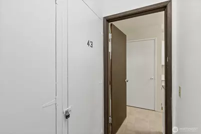 12240 SE 60th Street #43, Bellevue, WA 98006 - Photo 9