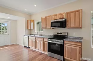 610 E 7th St, Port Angeles, WA 98362 - Photo 9