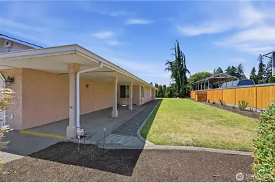 11624 46th Avenue #D, Marysville, WA 98271 - Photo 3