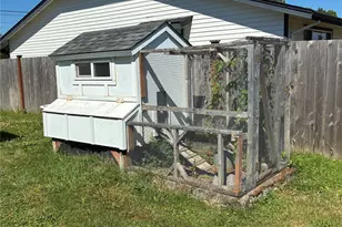 1977 Harding St, Enumclaw, WA 98022 - Photo 25
