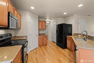 21377 SE 297th St, Kent, WA 98042 - Photo 15
