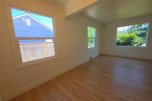 818 118th St S, Tacoma, WA 98444 - Photo 9