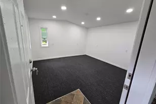 31207 W Lake Morton Dr SE, Kent, WA 98042 - Photo 29