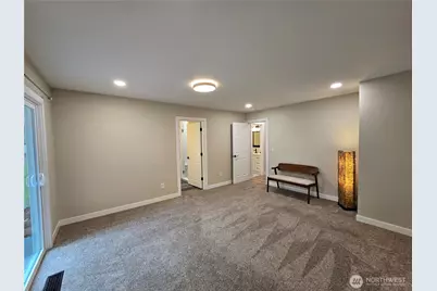 31207 W Lake Morton Drive SE, Kent, WA 98042 - Photo 9