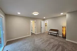 31207 W Lake Morton Dr SE, Kent, WA 98042 - Photo 9
