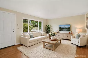 851 Pierce Ave NE, Renton, WA 98056 - Photo 3