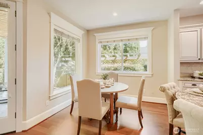 13042 NE 8th Street, Bellevue, WA 98005 - Photo 19