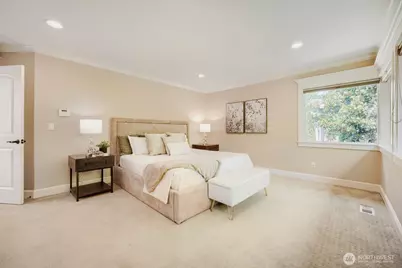 13042 NE 8th Street, Bellevue, WA 98005 - Photo 23
