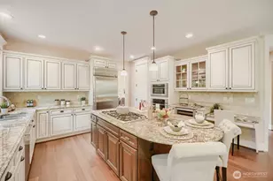 13042 NE 8th St, Bellevue, WA 98005 - Photo 15