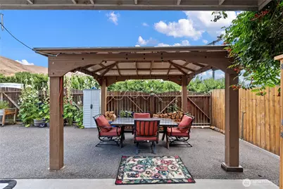 2020 & 2024 Easy St, Wenatchee, WA 98801 - Photo 11