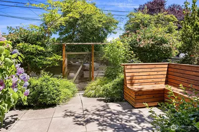 209 27th Avenue E #B, Seattle, WA 98112 - Photo 21