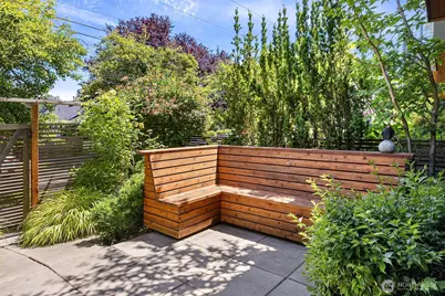 209 27th Avenue E #B, Seattle, WA 98112 - Photo 23