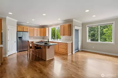 8701 113th Avenue SE, Newcastle, WA 98056 - Photo 5