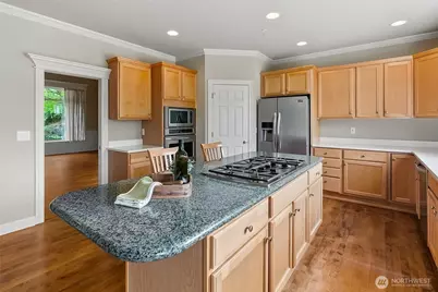 8701 113th Avenue SE, Newcastle, WA 98056 - Photo 7