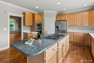 8701 113th Ave SE, Newcastle, WA 98056 - Photo 7