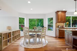 23030 NE 13th St, Sammamish, WA 98074 - Photo 7