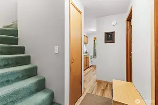 7082 Rainier Way, Glacier, WA 98244 - Photo 3