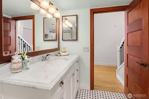 201 Galer St, Seattle, WA 98109 - Photo 17
