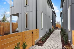 2006C 19th Ave S, Seattle, WA 98144 - Photo 19