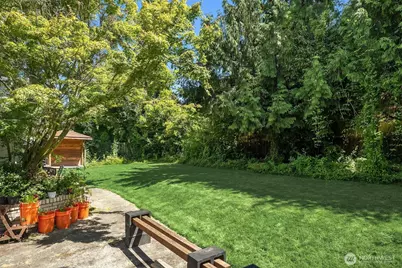 4744 44th Avenue NE, Seattle, WA 98105 - Photo 5