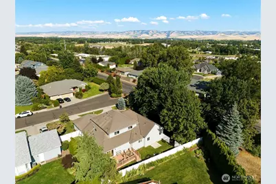 956 SE Garrison Drive, College Place, WA 99324 - Photo 37