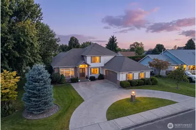 956 SE Garrison Drive, College Place, WA 99324 - Photo 1