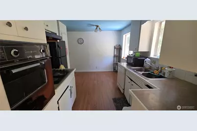 811 S 105th Street #A, Seattle, WA 98168 - Photo 5