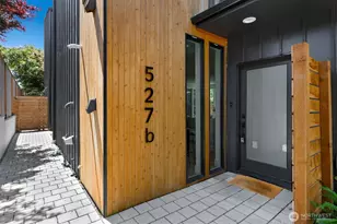 527 B NE 89th St, Seattle, WA 98115 - Photo 3