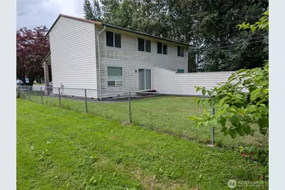 326 W Munro Street, Sedro Woolley, WA 98284 - Photo 5