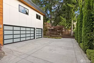 16323 NE 44th Ct, Redmond, WA 98052 - Photo 33