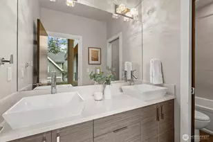16323 NE 44th Ct, Redmond, WA 98052 - Photo 29