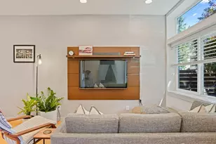 6911 California Ave SW, Seattle, WA 98136 - Photo 5
