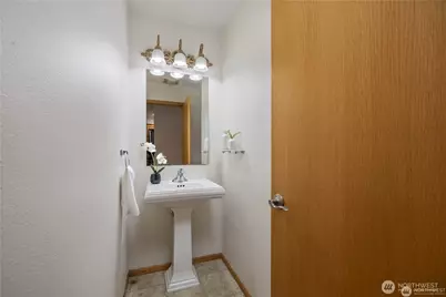 1136 Homestead Drive, Burlington, WA 98233 - Photo 9