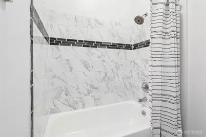 7530 43rd Avenue S #B, Seattle, WA 98118 - Photo 31