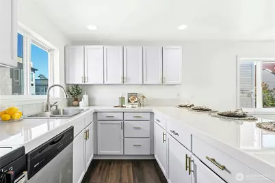 7530 43rd Avenue S #B, Seattle, WA 98118 - Photo 15