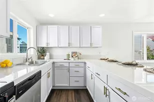 7530 43rd Ave S, Seattle, WA 98118 - Photo 15