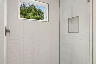 215 NE 123rd St, Seattle, WA 98125 - Photo 19