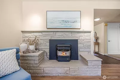 2360 NE 90th Street, Seattle, WA 98115 - Photo 9