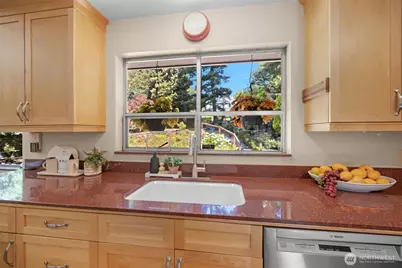 2360 NE 90th Street, Seattle, WA 98115 - Photo 15