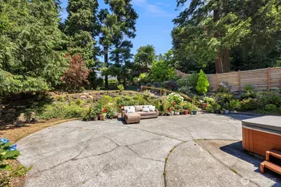 2360 NE 90th Street, Seattle, WA 98115 - Photo 33