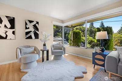 2360 NE 90th Street, Seattle, WA 98115 - Photo 7