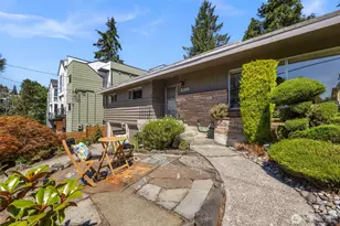 2360 NE 90th St, Seattle, WA 98115 - Photo 3