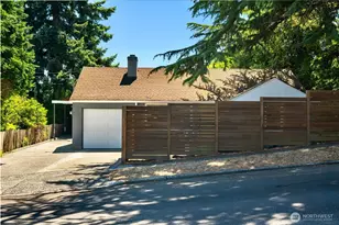 3741 SW 106th St, Seattle, WA 98146 - Photo 3