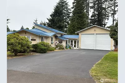 1511 E 30th Street, Seaview, WA 98644 - Photo 1