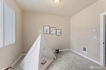 17820 35th Avenue E, Tacoma, WA 98446 - Photo 25