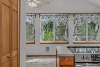 390 E Lakeshore Drive, Shelton, WA 98584 - Photo 15