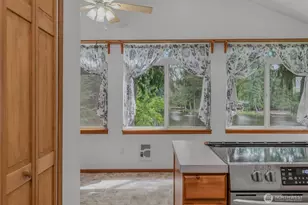 390 E Lakeshore Dr, Shelton, WA 98584 - Photo 15