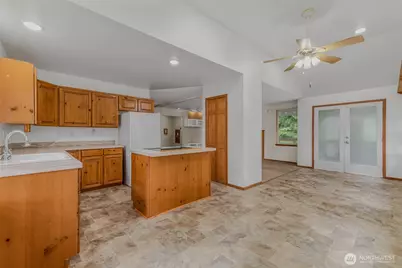 390 E Lakeshore Drive, Shelton, WA 98584 - Photo 13