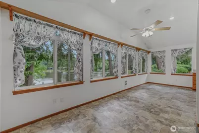 390 E Lakeshore Drive, Shelton, WA 98584 - Photo 9